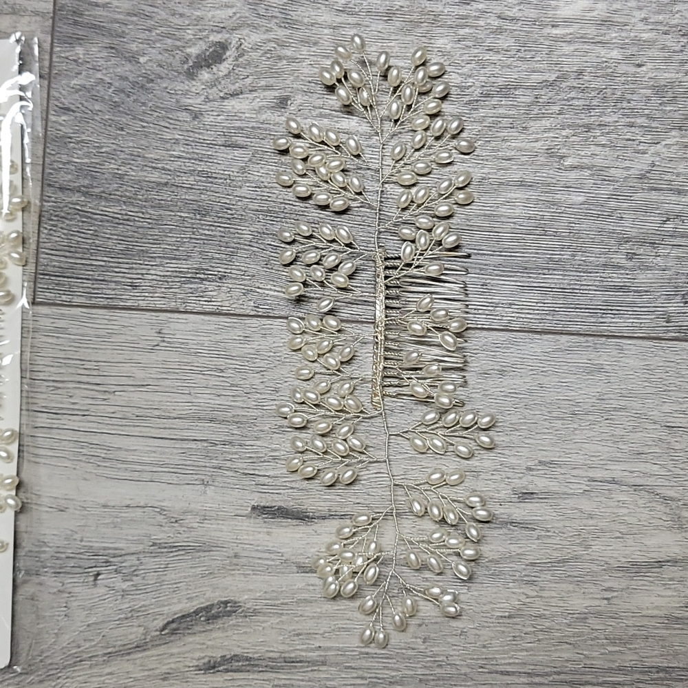 NIB Pearl Hair Pieces (4 pieces) - Picture 2 of 5